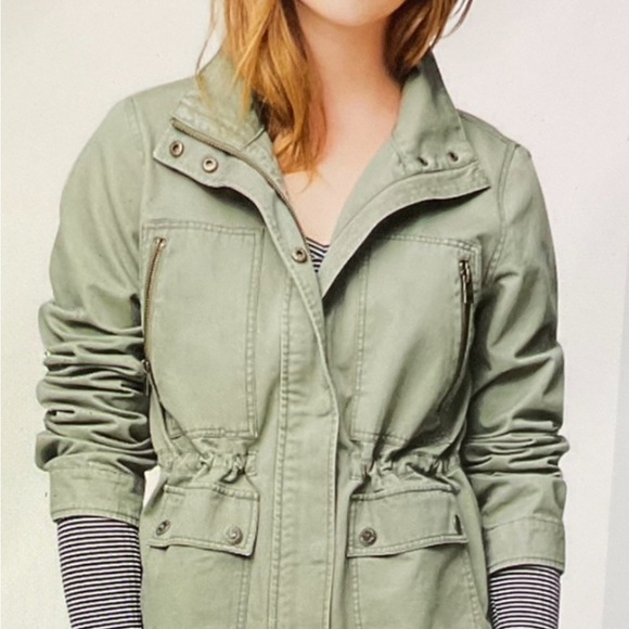 Aeropostale Jackets & Blazers - Aeropostale Women's Army Green Utility Jacket.P2P 17” Length 23.5” SIZE XS